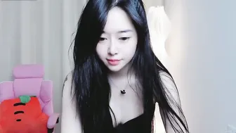 miu999 young - 21 January 2026