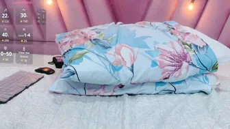 Hornybarelylegalgirl cam sex porn (01/21/2026)