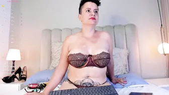 karenbrito_ recorded nude video 608379