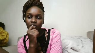 Sexxymaya25 posing on webcam xxx porn cam