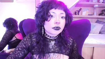 miaamane piercings video