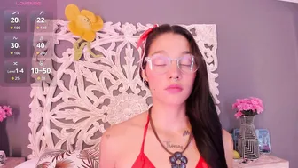 Loraineblake naked on cam 22-Jan-2026