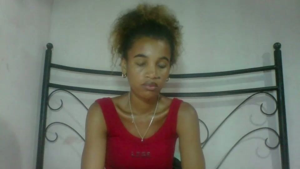 Claudiannah posing on webcam cam nude