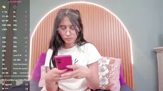 nayecloud cam girl on live cam