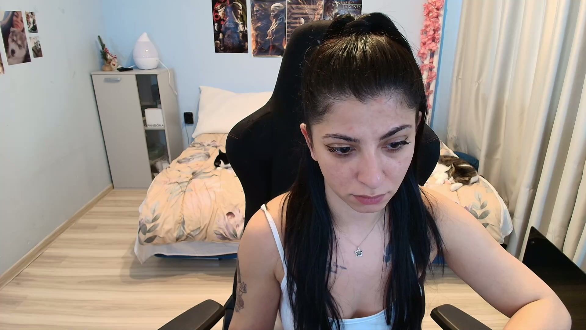 Small_horny_girl camvideo porn sex chat