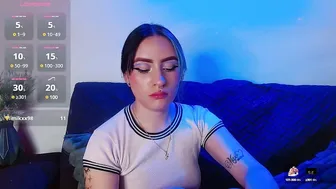 melodygirl__ posing on webcam 06/18/2025