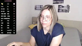 justmexy7 hot posing on cam