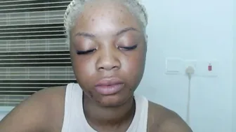 sexyxpeach ebony posing on cam
