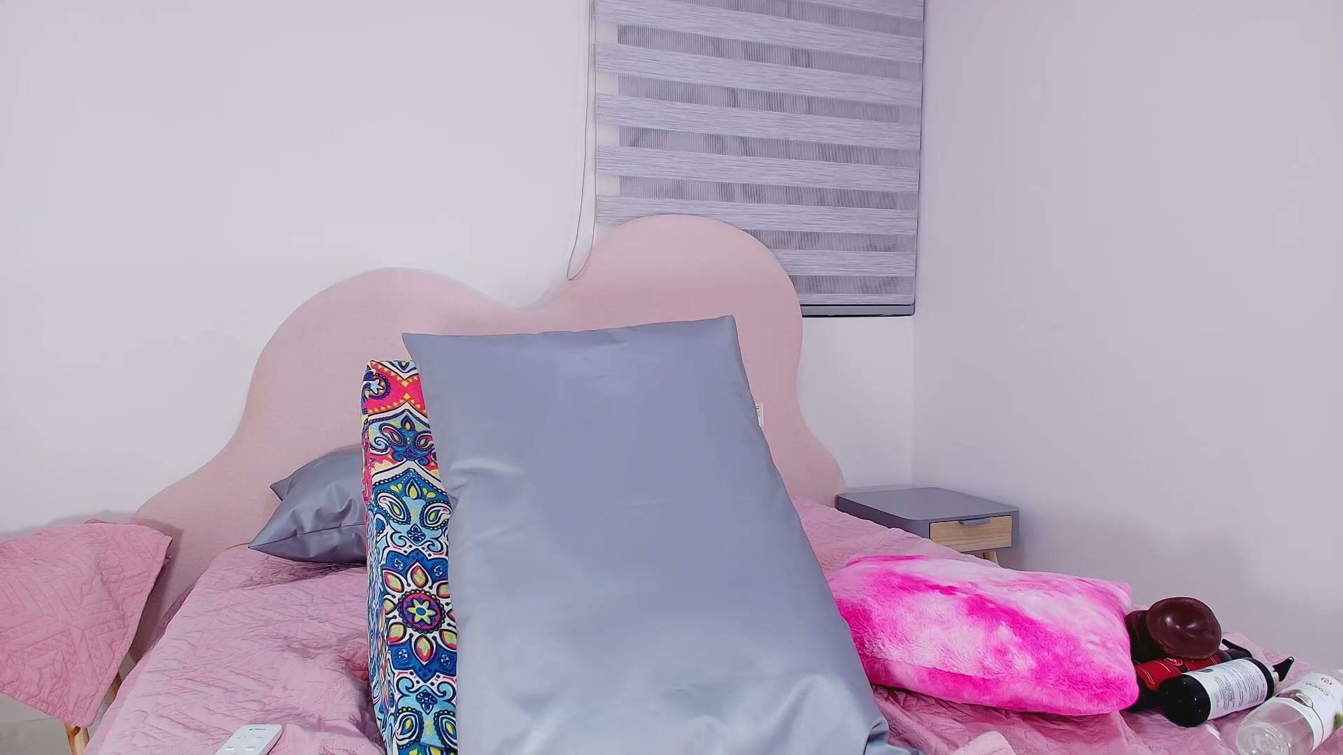 _mystic_luna amateur cam show 01-25-2026