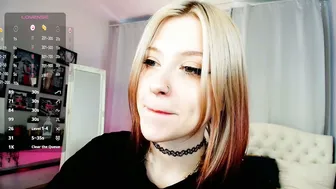 Arielabradberry posing on cam 01/25/2026