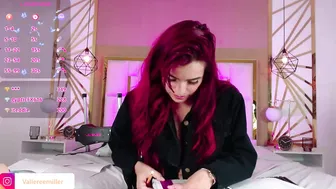 vaaleriee_miller_ fuckmachine sex chat