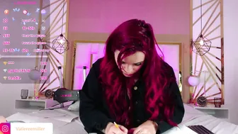 vaaleriee_miller_ fuckmachine sex chat