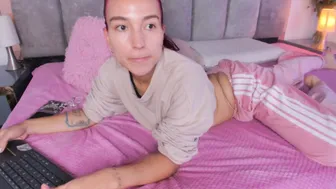 little_red_18 recorded nude video 625591
