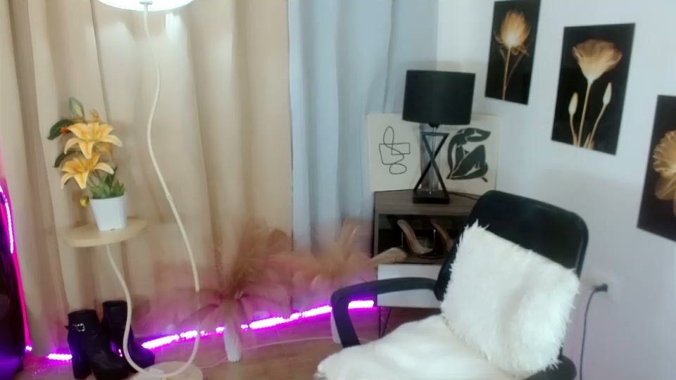 heavenlyhugecockx cam sex (01/26/2026)