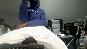 Slickerthan12 live cam video porn chat