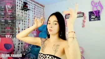 Lucyy_tayy young porn cam