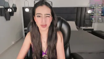 Larisasmirnov latina (01/27/2026)
