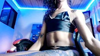 Maidi_hot latina sex cam chat