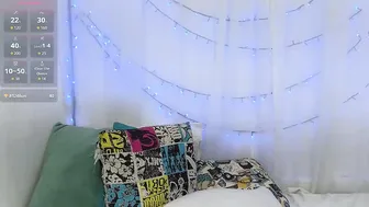 ninaa_fox bigtits webcam show
