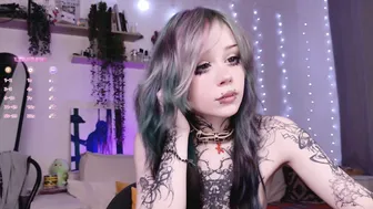 _lollyshy_ emo 28-Jan-26