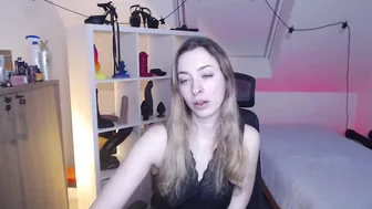 Scarlet_sophie 01-28-2026 strapon