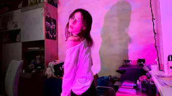 Renayreisdorf shy camvideo