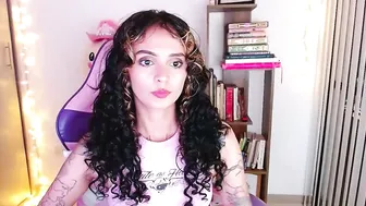 bluee_v recorded nude video 636074