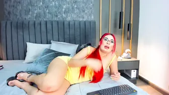 scarlet_evans1 posing on cam (01/29/2026)