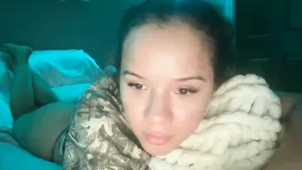 babyaves petite posing on cam