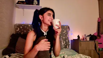 Nusitacouple2 posing on cam cam girl