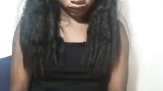 lovelylarra skinny porn cam
