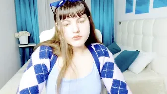miss__poly posing on webcam nude