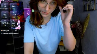 Helli_belli cam sex chat 06-20-2025