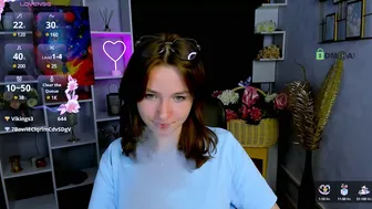 Helli_belli cam sex chat 06-20-2025