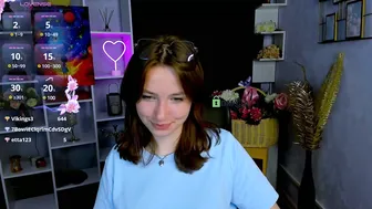 Helli_belli cam sex chat 06-20-2025