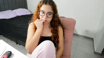 greciaruiz webcam video - (06/20/2025)
