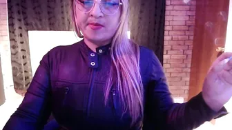 clio_queen recorded nude video 640326