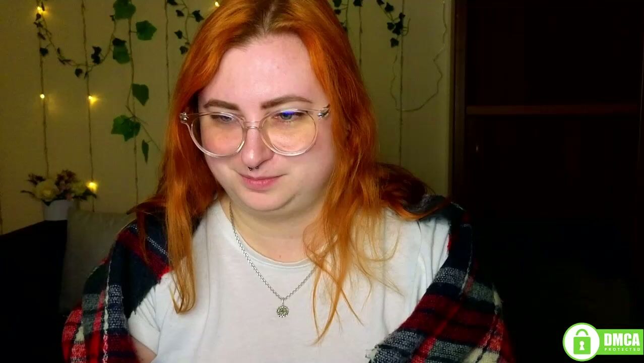 Alicia_side_red nonude 01/30/2026