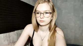 chanelledroz shy amateur live cam video