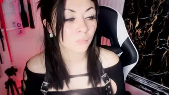 guxplo recorded nude video 642994