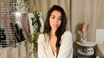 Leeannepizzini nude video chat 01-31-2026