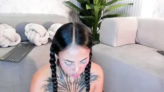 hanna_slut naked - (01-31-2026)