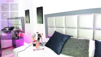 Sophi_leone_ live webcam show cam chat