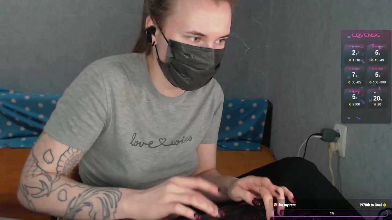 Elay_noir cam girl 01-Feb-26