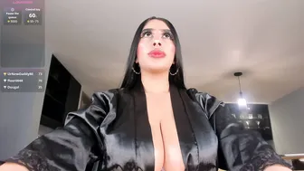 Leahlombardi_ bigboobs (02-01-2026)