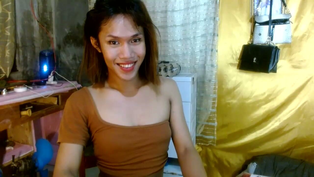 Slutqueen_raz on live cam 02-01-2026