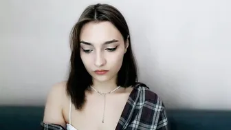 Veryveryshygirl (06/20/2025)