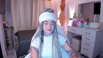 Vayolett_bass latina live cam video