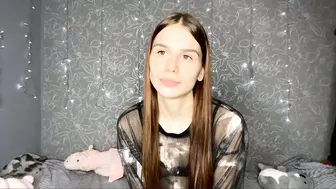 Leoniacirino chat sex (02/01/2026)