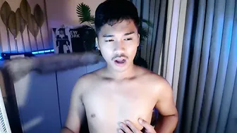 Asianhunk_jamesx 18 02-01-2026